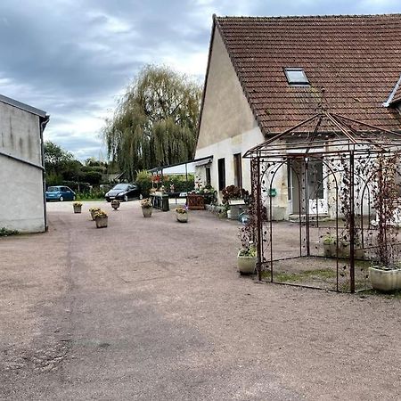 Charmant T2 Au 1Er Dans Residence Avec Parc Arbore 圣皮埃尔－勒穆捷 外观 照片