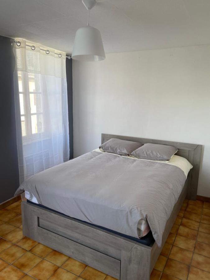 Charmant T2 Au 1Er Dans Residence Avec Parc Arbore 圣皮埃尔－勒穆捷 外观 照片