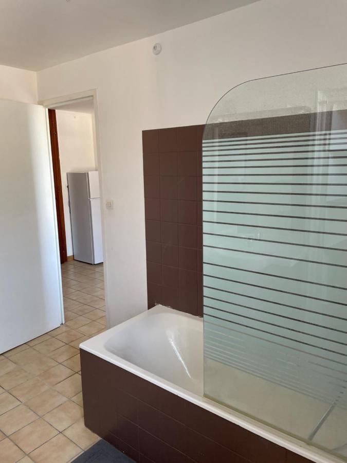 Charmant T2 Au 1Er Dans Residence Avec Parc Arbore 圣皮埃尔－勒穆捷 外观 照片
