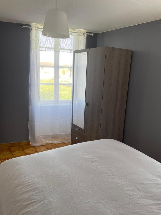 Charmant T2 Au 1Er Dans Residence Avec Parc Arbore 圣皮埃尔－勒穆捷 外观 照片